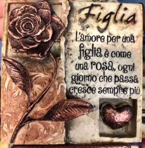 QUADRETTO DA APPENDERE SCOLPITO SU PIETRA (FIGLIA)