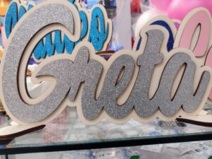 NOME IN LEGNO CON BRILLANTINI